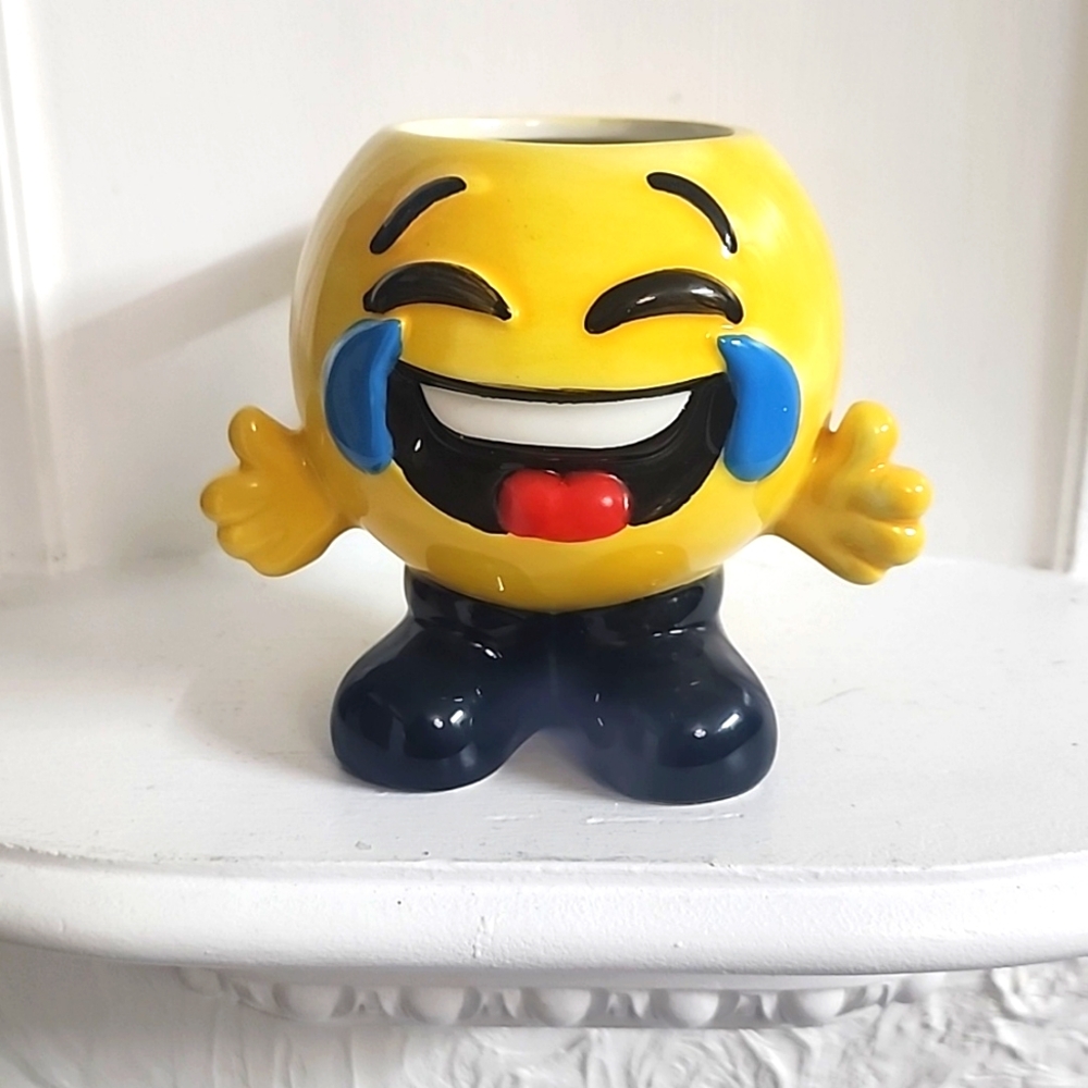 Fine Life Thumbs Up Laughing Emoji Mug PacMan Yellow 15oz Figural 3D Ceramic